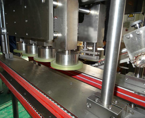 塑料瓶旋蓋機細(xì)節(jié)