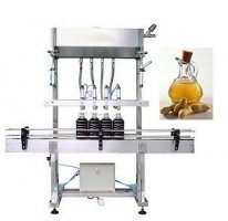 為了滿足客戶，小型花生油灌裝機(jī)灌裝竟然用了